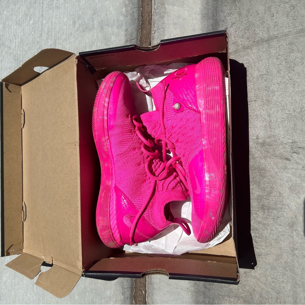 NIKE PINK KD 11 AUNT PEARLS SIZE 10